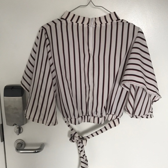 Stripped top with open bell sleeves - Picture 2 of 4